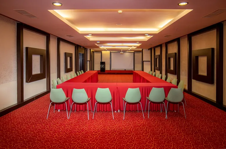 Meeting room · U-shape