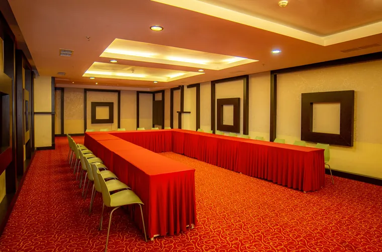 Meeting room · U-shape